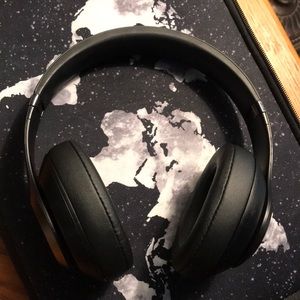 💥BEATS HEADPHONES💥